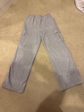 Fabletics Light Gray Cargo Sweatpants - Casual Wide-Leg Joggers